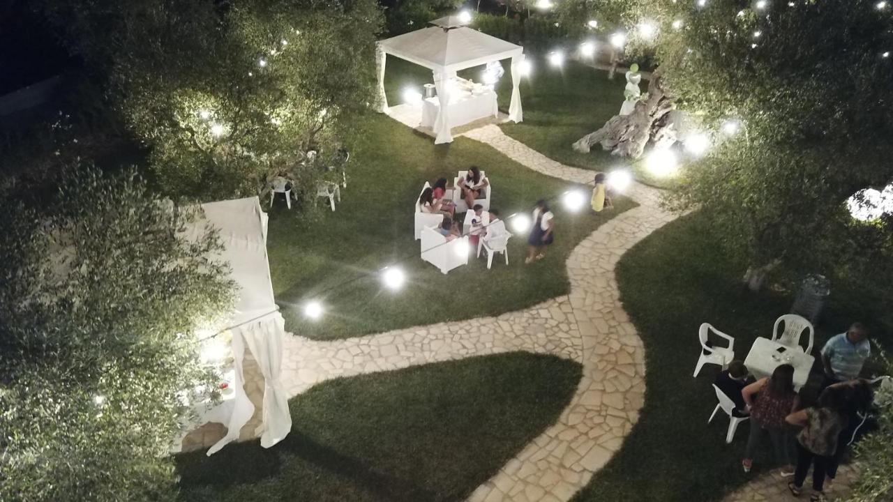 Tenuta Verdolivo Остуни Екстериор снимка